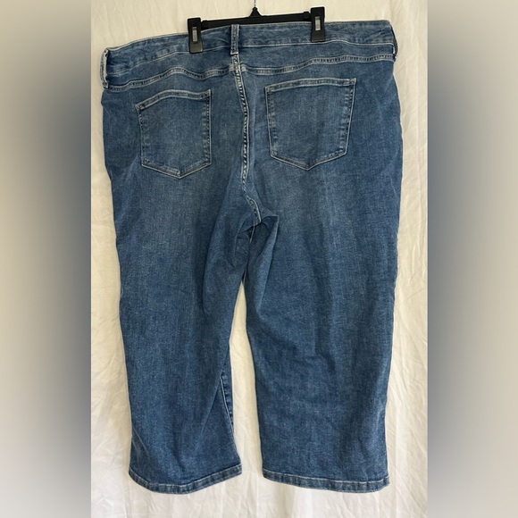 St John’s Bay Women’s Blue Denim Capri with Pockets  size 24W New With Tags - Picture 3 of 12